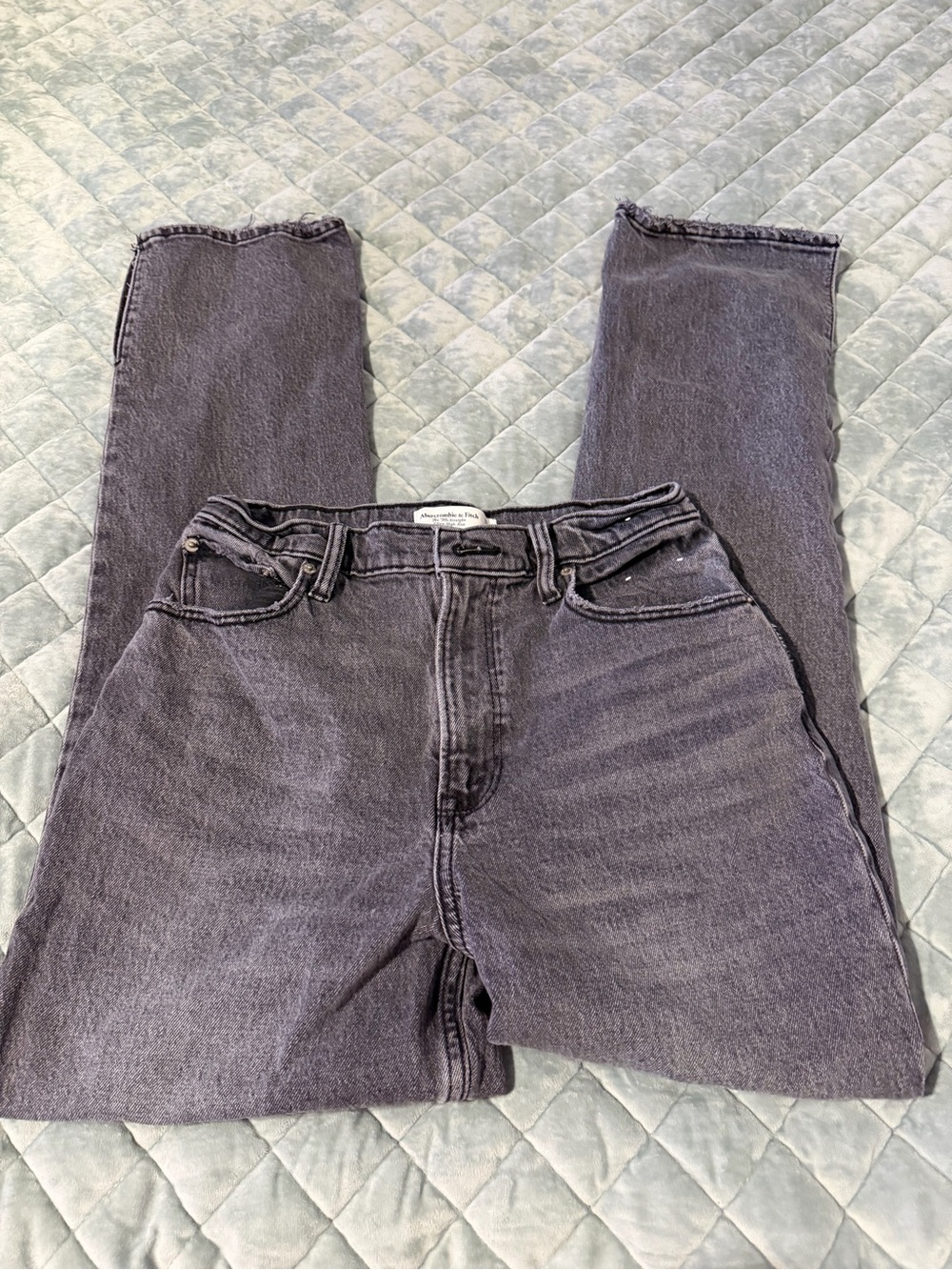 Abercrombie & Fitch 90s Ultra High Rise Straight Jeans Washed Grey Size 27/4